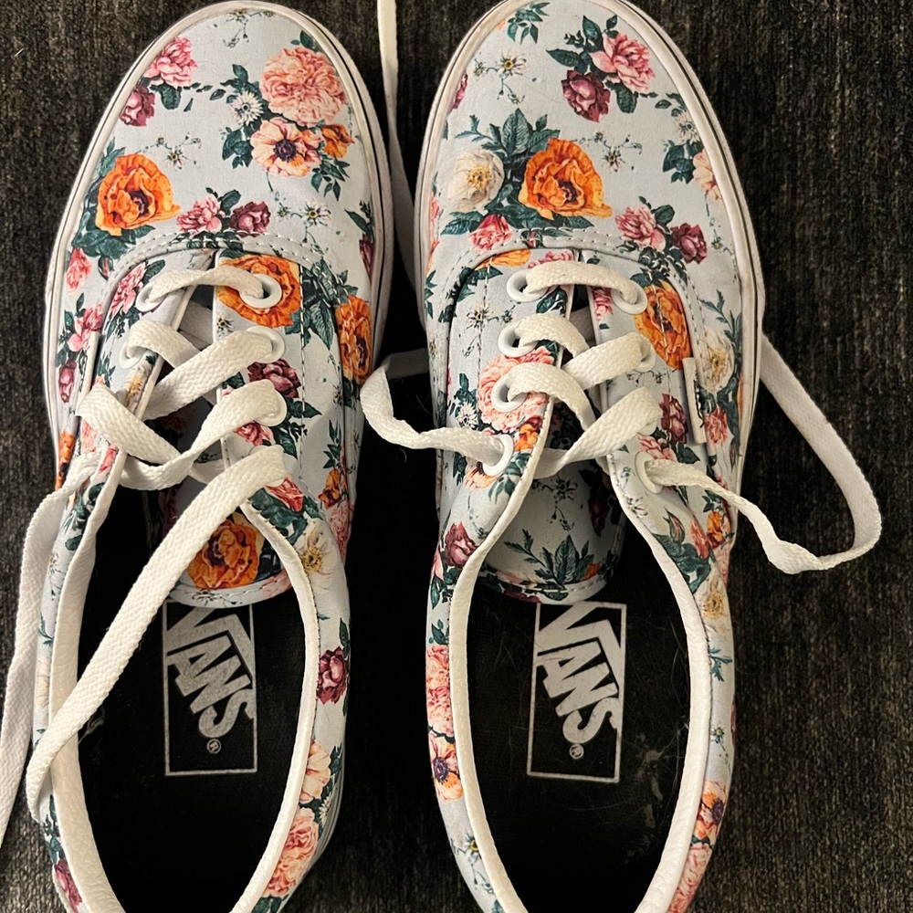 Excellent Used Condition Rare Floral Vans. Size 6.